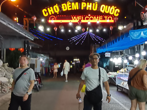 ナイトマーケット