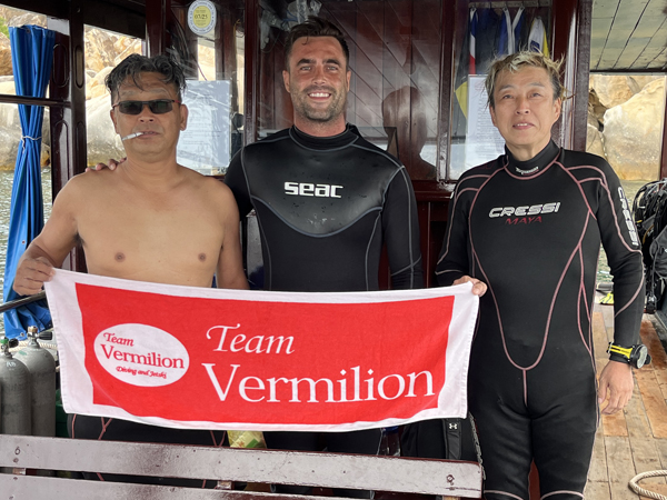 �O�A���v���U�z�e���̃v�[��