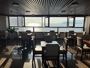 �z�e���̉���