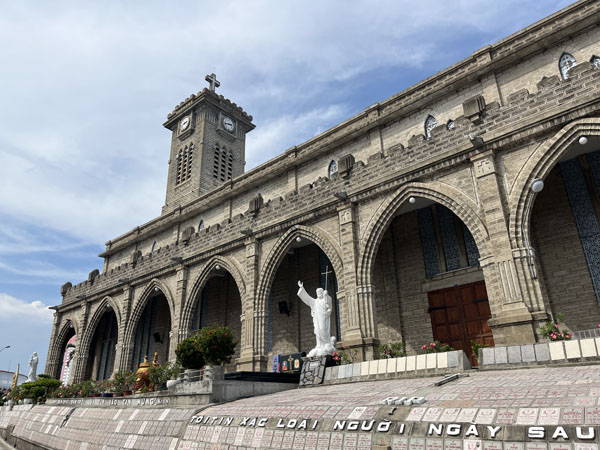 ニャチャン大聖堂