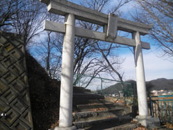 女浅間神社への鳥居